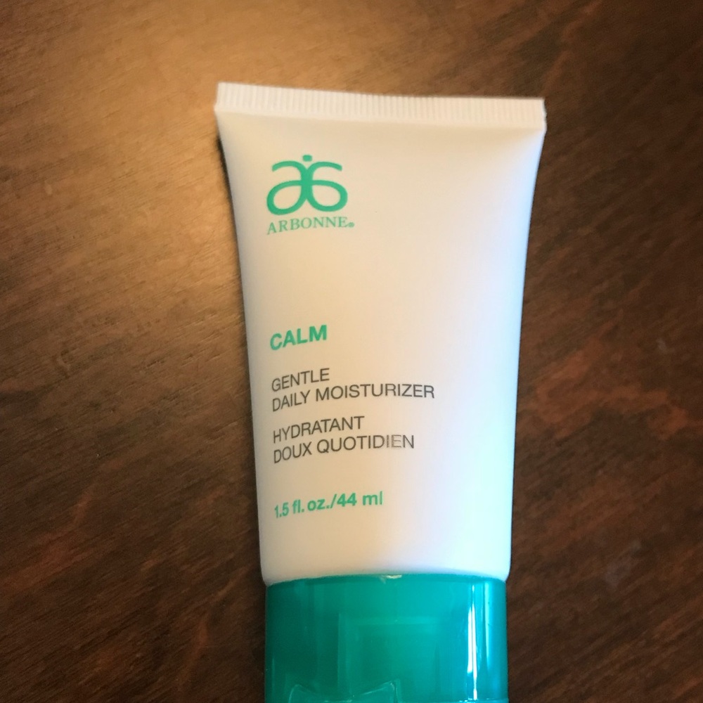 ARBONNE -Gentle Daily Moisturizer -CALM 1.5oz NWOT